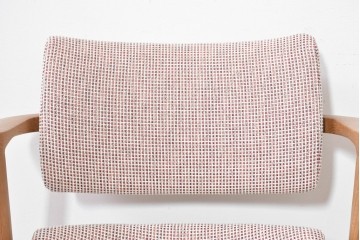 中古　美品　飛騨産業　オーク材　SEOTO(セオト)　アームのデザインがお洒落なセミアームチェア　定価約9万円　(R-086233)