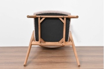 中古　美品　飛騨産業　オーク材　SEOTO(セオト)　アームのデザインがお洒落なセミアームチェア　定価約9万円　(R-086233)