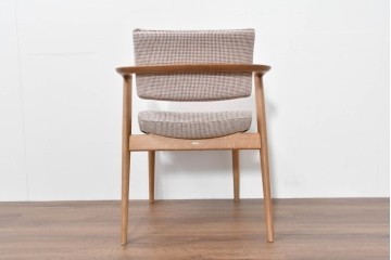 中古　美品　飛騨産業　オーク材　SEOTO(セオト)　アームのデザインがお洒落なセミアームチェア　定価約9万円　(R-086233)