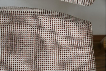 中古　美品　飛騨産業　オーク材　SEOTO(セオト)　アームのデザインがお洒落なセミアームチェア　定価約9万円　(R-086233)