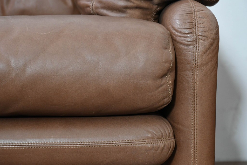 イタリアヴィンテージ　B&B イタリア(Italia)　coronado(コロナド)　レザー　希少なヴィンテージ品の1人掛けソファ2脚セット　定価(2脚合計)約150万円　(R-086234)