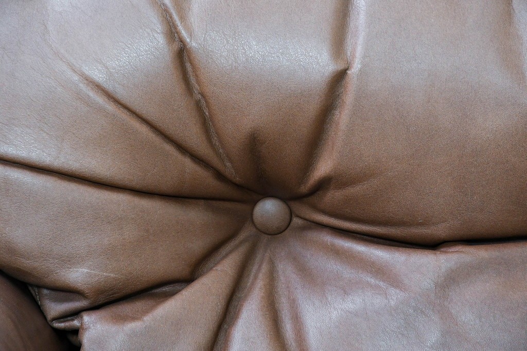 イタリアヴィンテージ　B&B イタリア(Italia)　coronado(コロナド)　レザー　希少なヴィンテージ品の1人掛けソファ2脚セット　定価(2脚合計)約150万円　(R-086234)