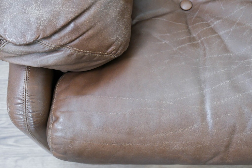 イタリアヴィンテージ　B&B イタリア(Italia)　coronado(コロナド)　レザー　希少なヴィンテージ品の1人掛けソファ2脚セット　定価(2脚合計)約150万円　(R-086234)