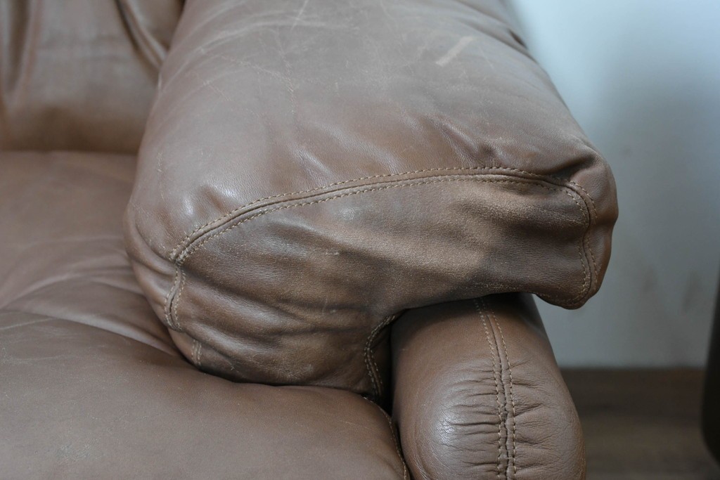 イタリアヴィンテージ　B&B イタリア(Italia)　coronado(コロナド)　レザー　希少なヴィンテージ品の1人掛けソファ2脚セット　定価(2脚合計)約150万円　(R-086234)