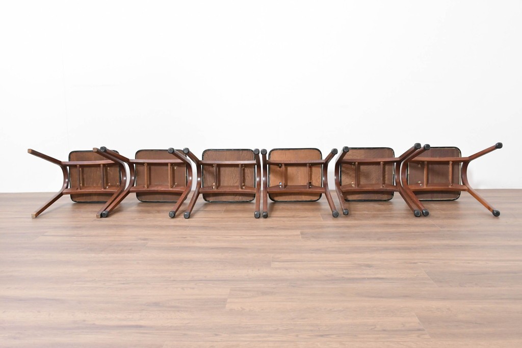 中古　秋田木工　NO.202　曲げ木の技が光る黒座面のスタッキングスツール　(R-086235)