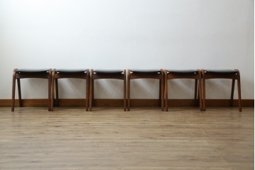 中古　秋田木工　NO.202　曲げ木の技が光る黒座面のスタッキングスツール　(R-086235)