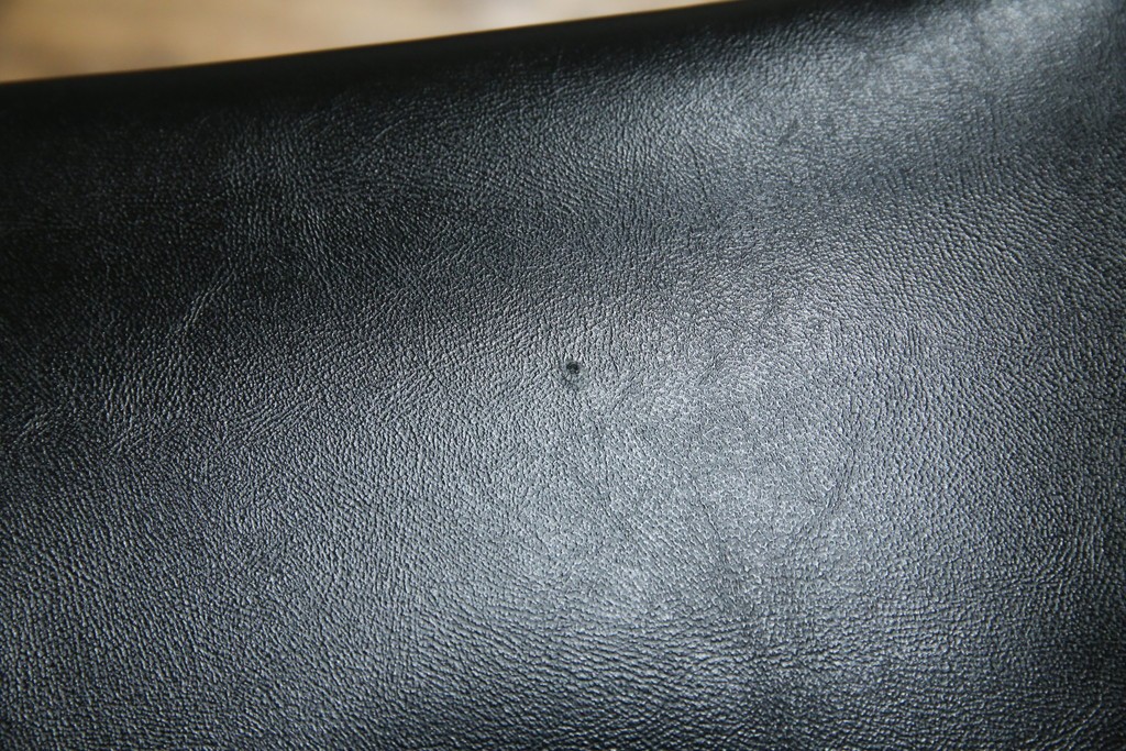 中古　秋田木工　NO.202　曲げ木の技が光る黒座面のスタッキングスツール　(R-086235)