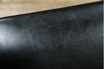 中古　秋田木工　NO.202　曲げ木の技が光る黒座面のスタッキングスツール　(R-086235)