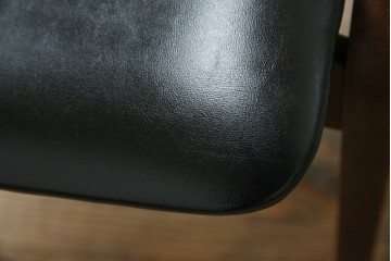 中古　秋田木工　NO.202　曲げ木の技が光る黒座面のスタッキングスツール　(R-086235)