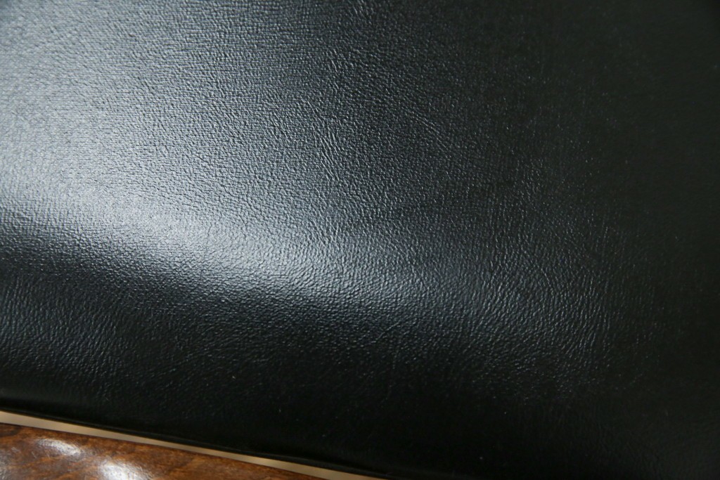 中古　秋田木工　NO.202　曲げ木の技が光る黒座面のスタッキングスツール　(R-086235)