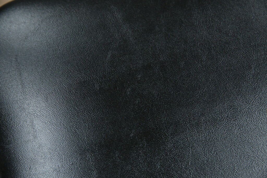 中古　秋田木工　NO.202　曲げ木の技が光る黒座面のスタッキングスツール　(R-086235)