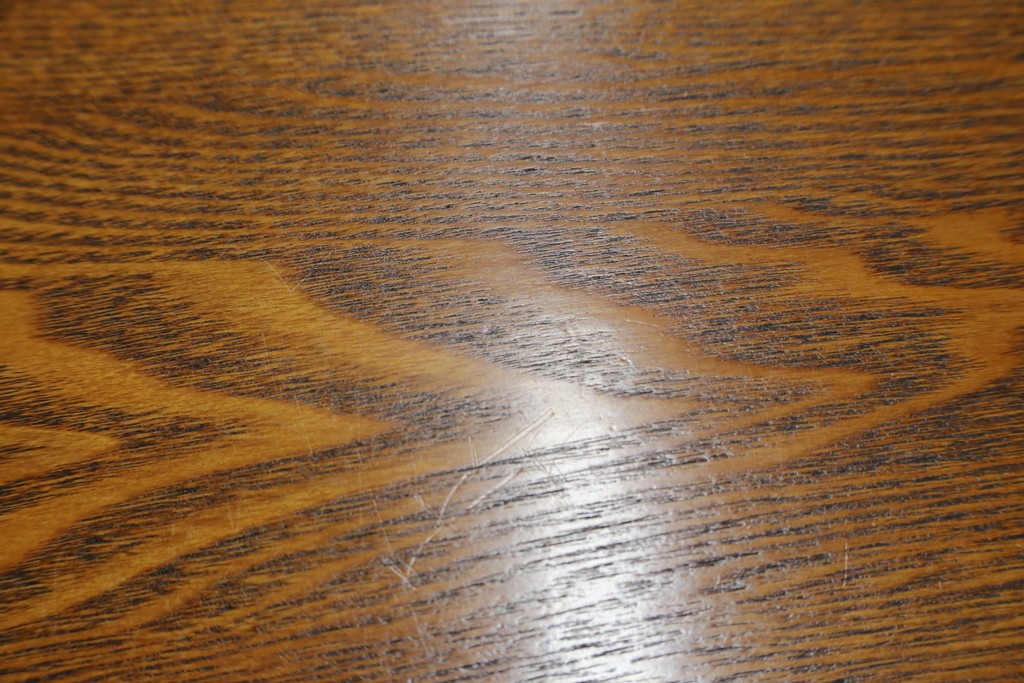 中古　閂(かんぬき)付き　龍の金具が目を引く、時代箪笥デザインのアンティーク調チェスト　(R-086236)