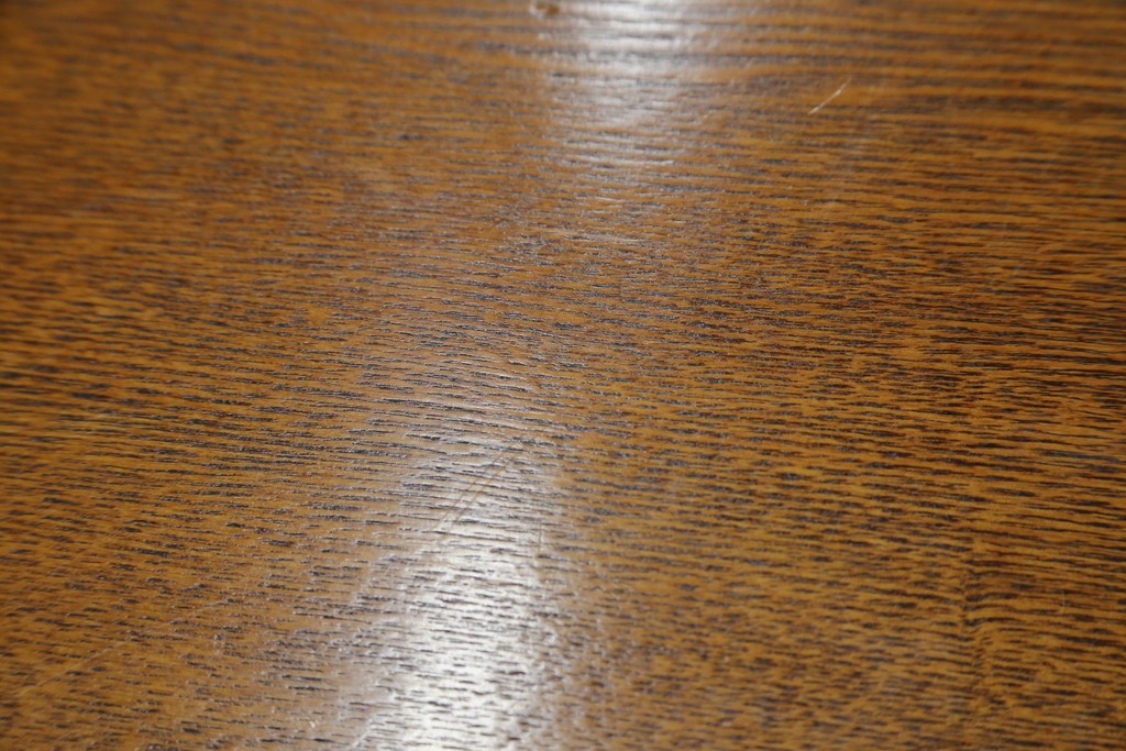 中古　閂(かんぬき)付き　龍の金具が目を引く、時代箪笥デザインのアンティーク調チェスト　(R-086236)