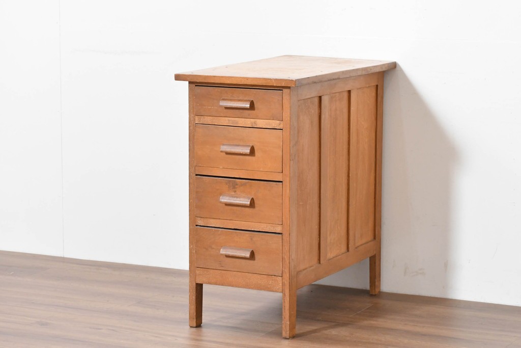 和製ヴィンテージ　栓材　素朴で落ち着いた風合いが魅力の袖机　(R-086237)