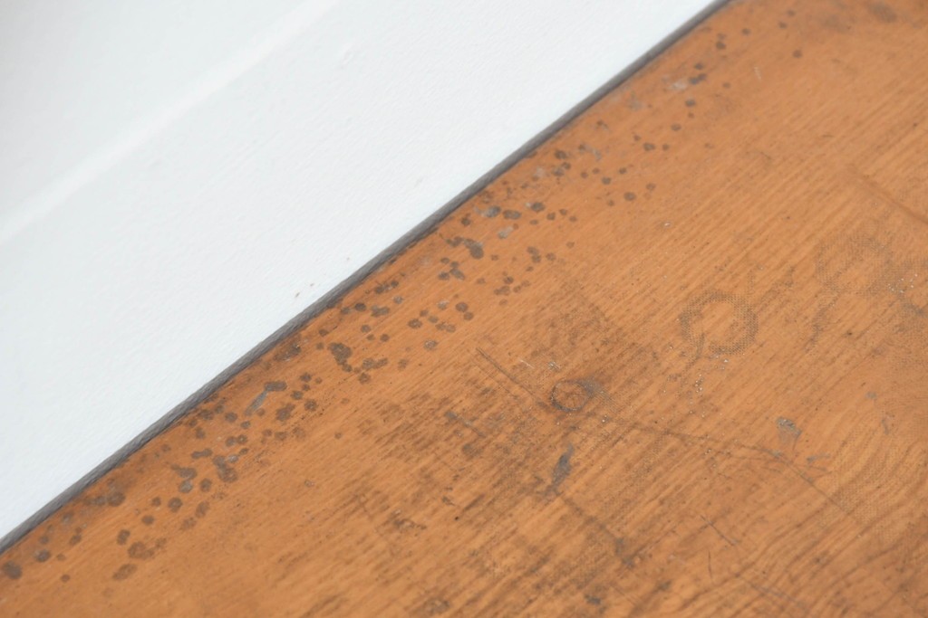 和製ヴィンテージ　栓材　素朴で落ち着いた風合いが魅力の袖机　(R-086237)