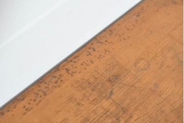 和製ヴィンテージ　栓材　素朴で落ち着いた風合いが魅力の袖机　(R-086237)