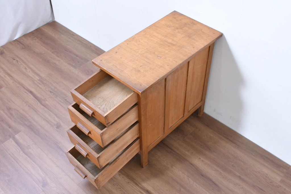 和製ヴィンテージ　栓材　素朴で落ち着いた風合いが魅力の袖机　(R-086237)