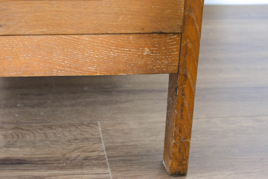 和製ヴィンテージ　栓材　素朴で落ち着いた風合いが魅力の袖机　(R-086237)