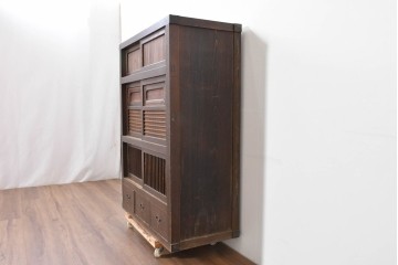 和製アンティーク　明治期　激レアデザイン　黒柿材の自然な模様がアクセントの水屋箪笥　(R-086238)