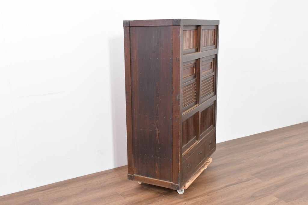 和製アンティーク　明治期　激レアデザイン　黒柿材の自然な模様がアクセントの水屋箪笥　(R-086238)