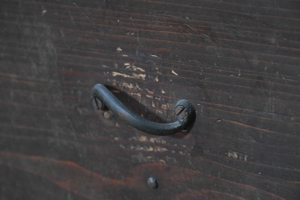 和製アンティーク　明治期　激レアデザイン　黒柿材の自然な模様がアクセントの水屋箪笥　(R-086238)