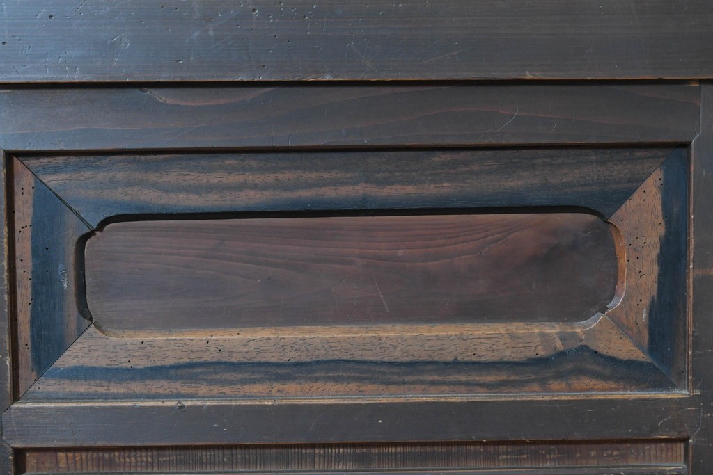 和製アンティーク　明治期　激レアデザイン　黒柿材の自然な模様がアクセントの水屋箪笥　(R-086238)