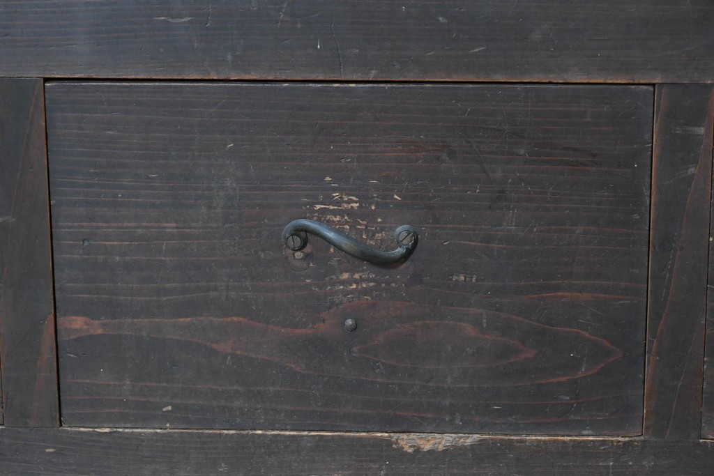 和製アンティーク　明治期　激レアデザイン　黒柿材の自然な模様がアクセントの水屋箪笥　(R-086238)