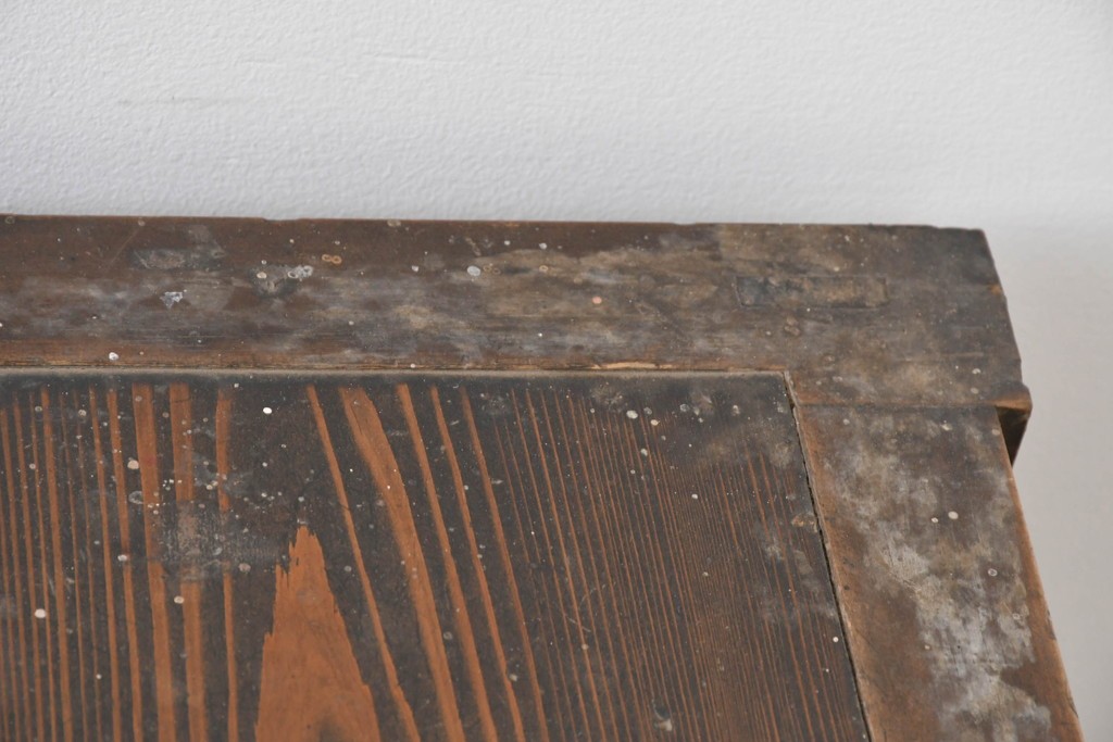 和製アンティーク　明治期　激レアデザイン　黒柿材の自然な模様がアクセントの水屋箪笥　(R-086238)