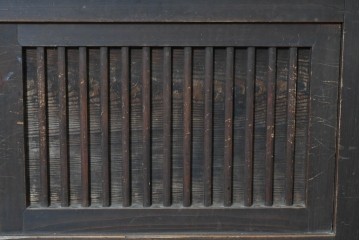 和製アンティーク　明治期　激レアデザイン　黒柿材の自然な模様がアクセントの水屋箪笥　(R-086238)