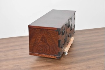 中古　美品　岩谷堂箪笥　重厚な金具と力強い木目が魅力のテレビボード　(R-086239)