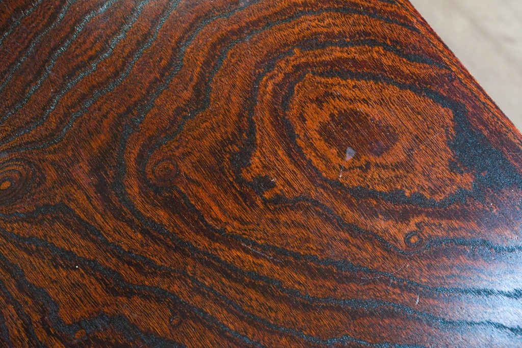 中古　美品　岩谷堂箪笥　重厚な金具と力強い木目が魅力のテレビボード　(R-086239)