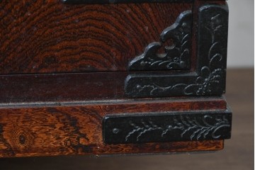 中古　美品　岩谷堂箪笥　重厚な金具と力強い木目が魅力のテレビボード　(R-086239)