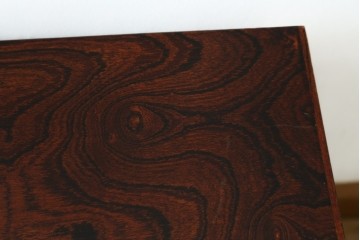 中古　美品　岩谷堂箪笥　重厚な金具と力強い木目が魅力のテレビボード　(R-086239)