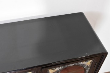 中古　韓国民芸家具　美品　高級品!!　幻想的な螺鈿細工が施された違い棚付きキャビネット　定価推定70～90万円　(R-086240)