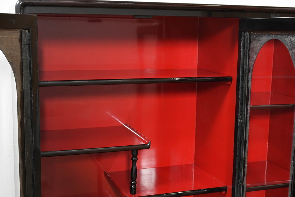 中古　韓国民芸家具　美品　高級品!!　幻想的な螺鈿細工が施された違い棚付きキャビネット　定価推定70～90万円　(R-086240)