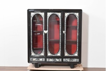 中古　韓国民芸家具　美品　高級品!!　幻想的な螺鈿細工が施された違い棚付きキャビネット　定価推定70～90万円　(R-086240)