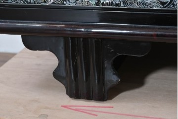 中古　韓国民芸家具　美品　高級品!!　幻想的な螺鈿細工が施された違い棚付きキャビネット　定価推定70～90万円　(R-086240)