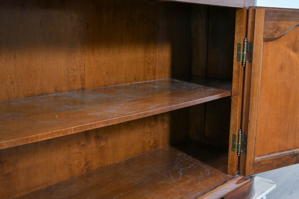 中古　美品　イタリア　マホガニー材　バール杢が美しいキャビネット　(R-086243)