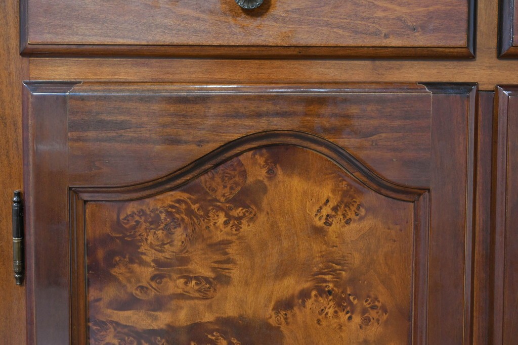 中古　美品　イタリア　マホガニー材　バール杢が美しいキャビネット　(R-086243)