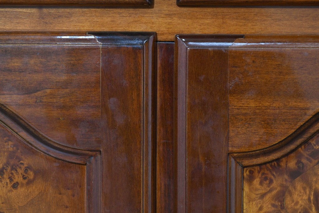 中古　美品　イタリア　マホガニー材　バール杢が美しいキャビネット　(R-086243)
