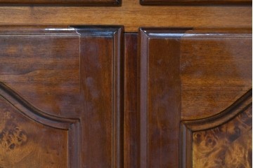 中古　美品　イタリア　マホガニー材　バール杢が美しいキャビネット　(R-086243)