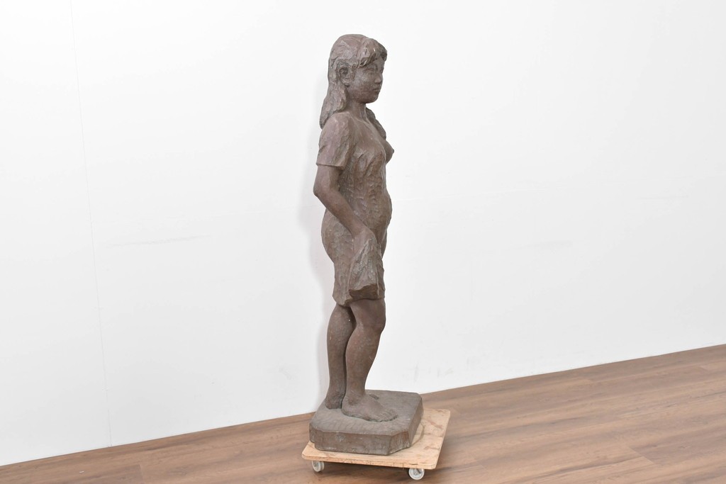 和製ヴィンテージ　昭和63年　彫刻家 中村博直作　柔らかな曲線で表現した木彫りの女性像　(R-086247)