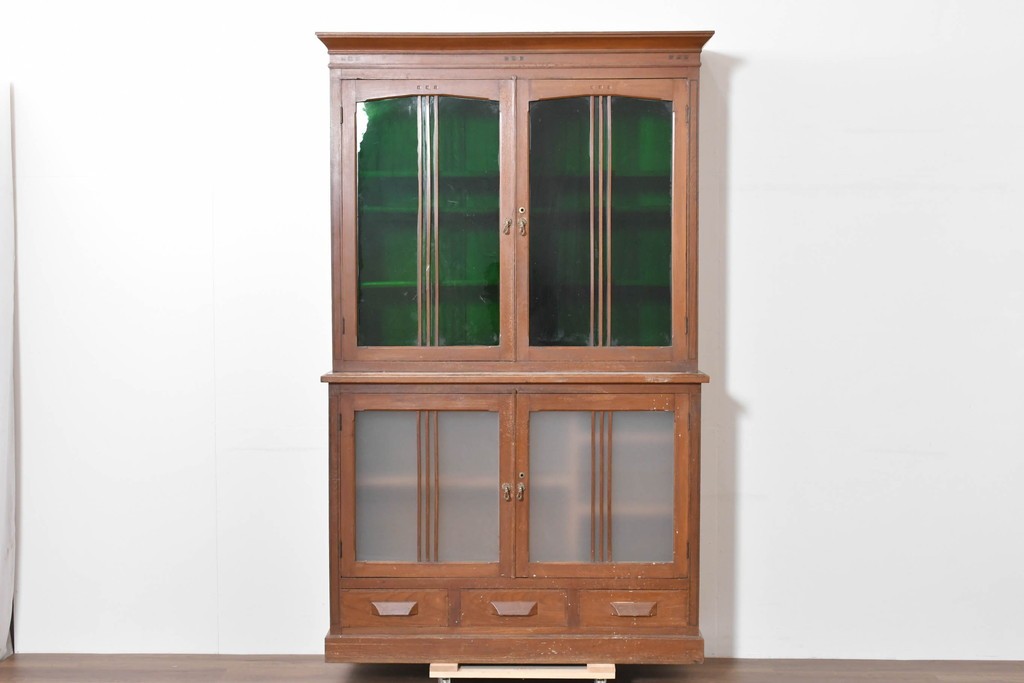 和製アンティーク　栓材　大正ロマン薫る色ガラス入りのキャビネット　(R-086248)