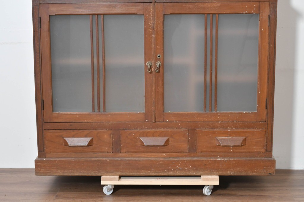 和製アンティーク　栓材　大正ロマン薫る色ガラス入りのキャビネット　(R-086248)