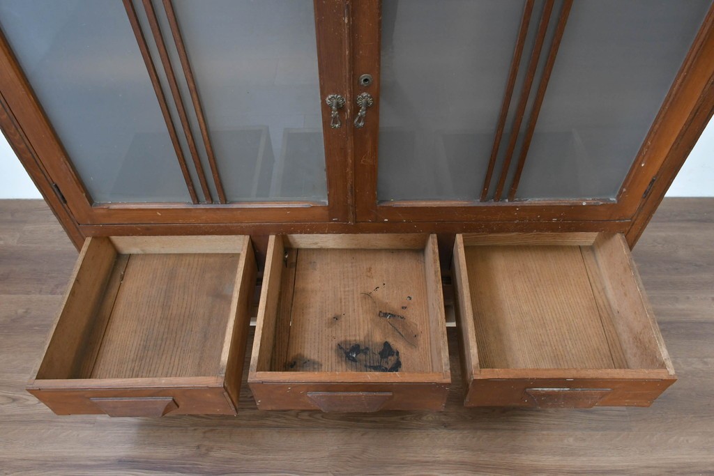 和製アンティーク　栓材　大正ロマン薫る色ガラス入りのキャビネット　(R-086248)