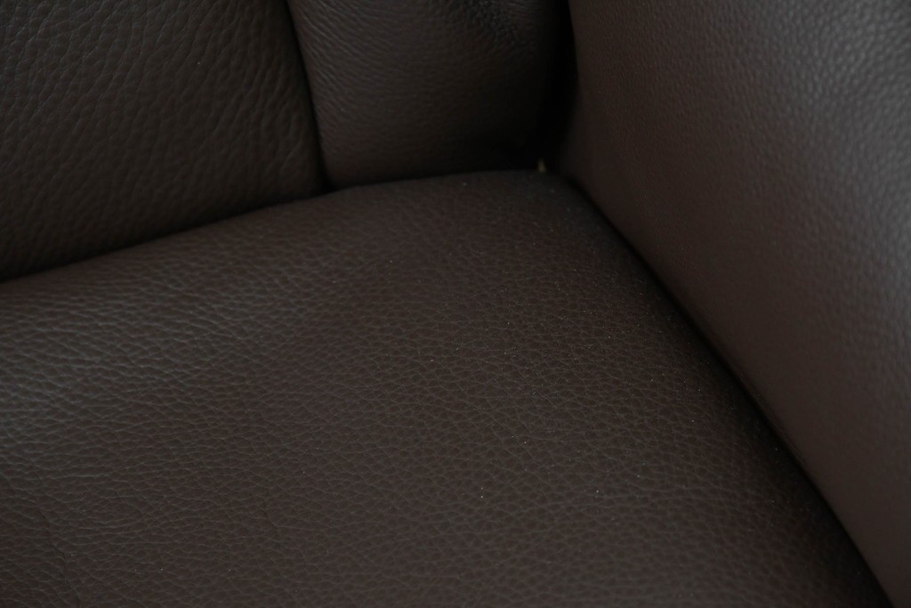 中古　美品　EKORNES(エコーネス)　本革　ストレスレス レノ クラシック(S)　包み込むような座り心地のリクライニングチェアとオットマンのセット　定価約45万円　(R-086249)