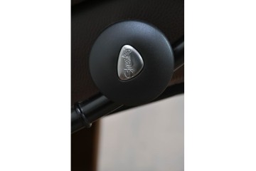 中古　美品　EKORNES(エコーネス)　本革　ストレスレス レノ クラシック(S)　包み込むような座り心地のリクライニングチェアとオットマンのセット　定価約45万円　(R-086249)