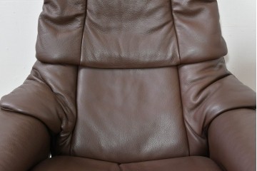 中古　美品　EKORNES(エコーネス)　本革　ストレスレス レノ クラシック(S)　包み込むような座り心地のリクライニングチェアとオットマンのセット　定価約45万円　(R-086249)