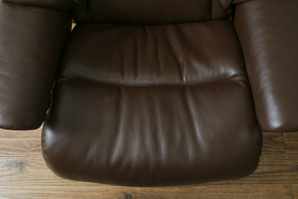 中古　美品　EKORNES(エコーネス)　本革　ストレスレス レノ クラシック(S)　包み込むような座り心地のリクライニングチェアとオットマンのセット　定価約45万円　(R-086249)