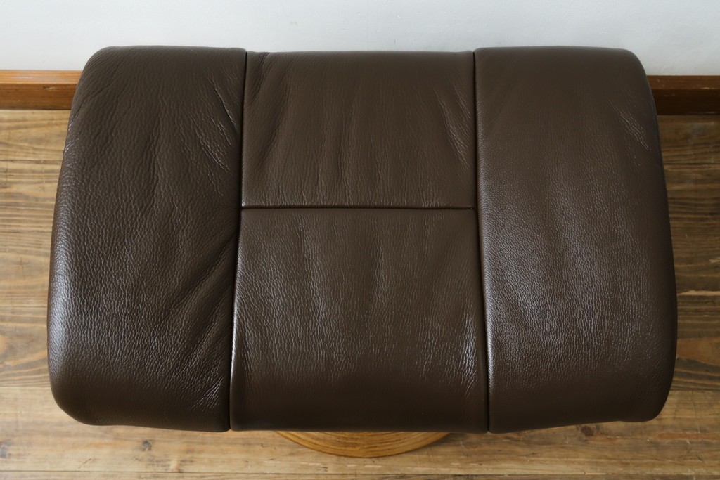 中古　美品　EKORNES(エコーネス)　本革　ストレスレス レノ クラシック(S)　包み込むような座り心地のリクライニングチェアとオットマンのセット　定価約45万円　(R-086249)